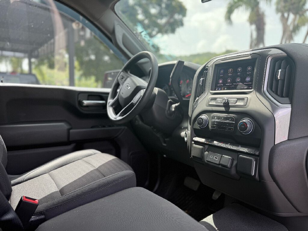 https://assets.dealerappcenter.com/dealergroups/129/vehicles/296891/b7OLJ3.png