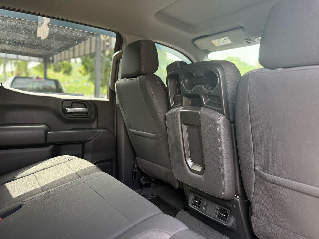 https://assets.dealerappcenter.com/dealergroups/129/vehicles/296891/tAM8x0.png
