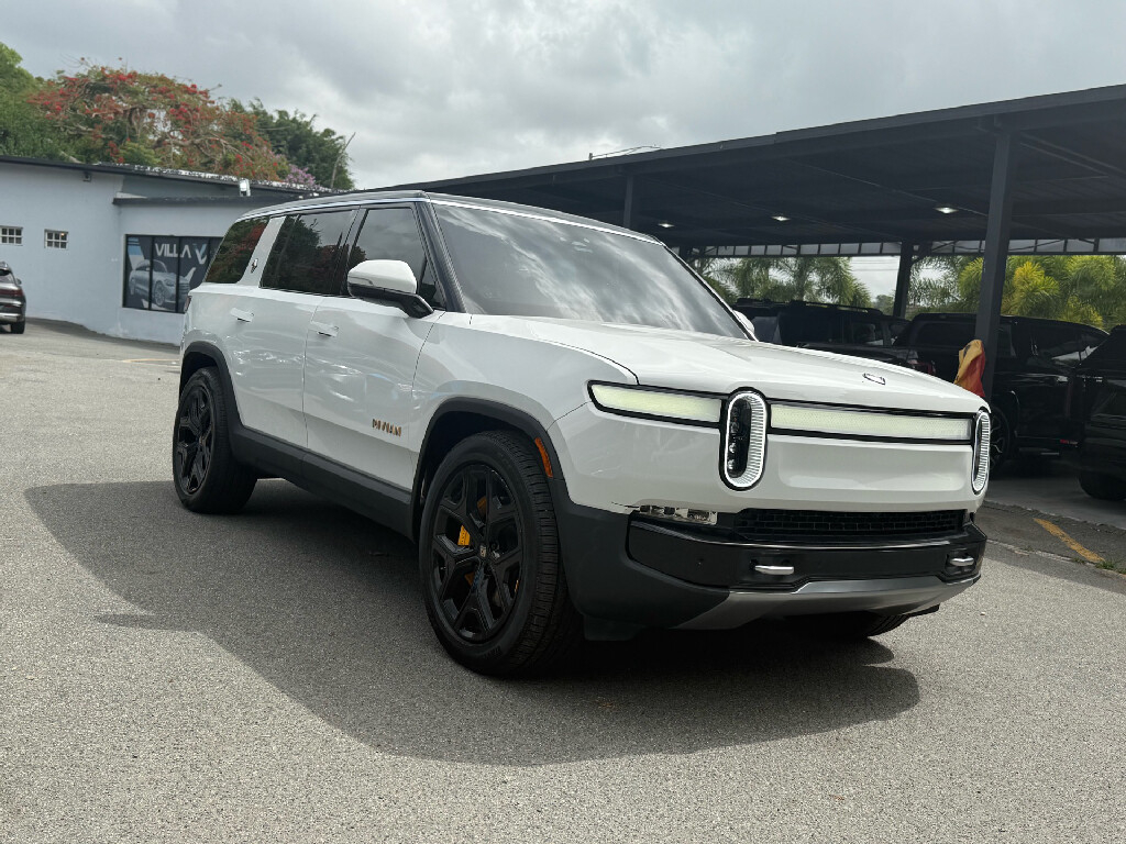 https://assets.dealerappcenter.com/dealergroups/129/vehicles/305644/VchF2j.png