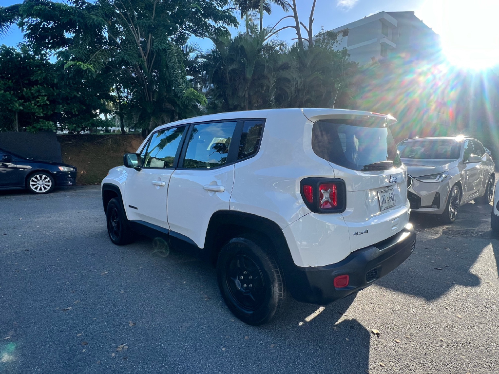https://assets.dealerappcenter.com/dealergroups/129/vehicles/311662/IhNZne.png