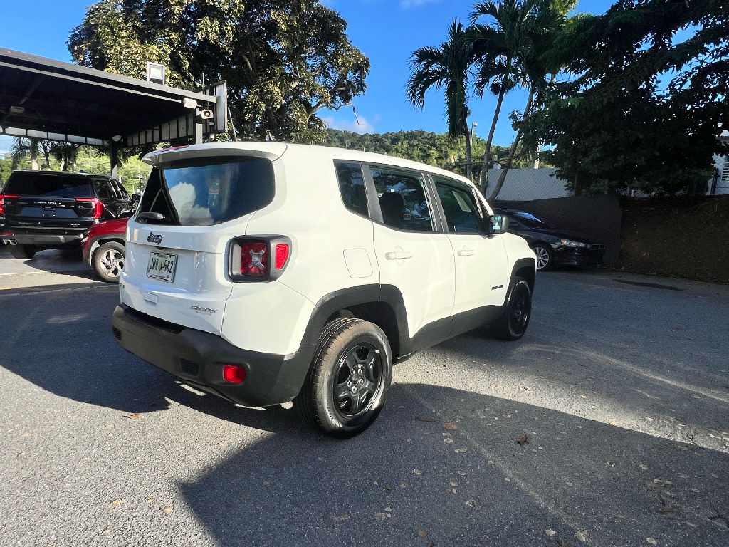 https://assets.dealerappcenter.com/dealergroups/129/vehicles/311662/h5bFS7.png