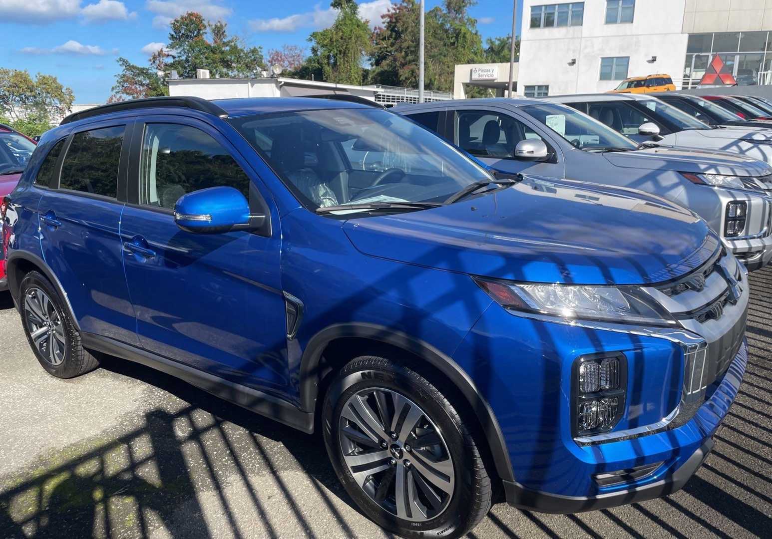 2025 Mitsubishi Outlander Sport 2.0 SE AWC CVT's photo