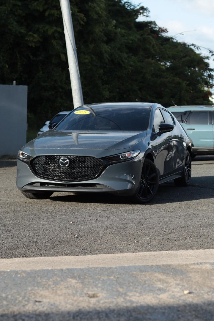 2023 Mazda Mazda3 Carbon Edition