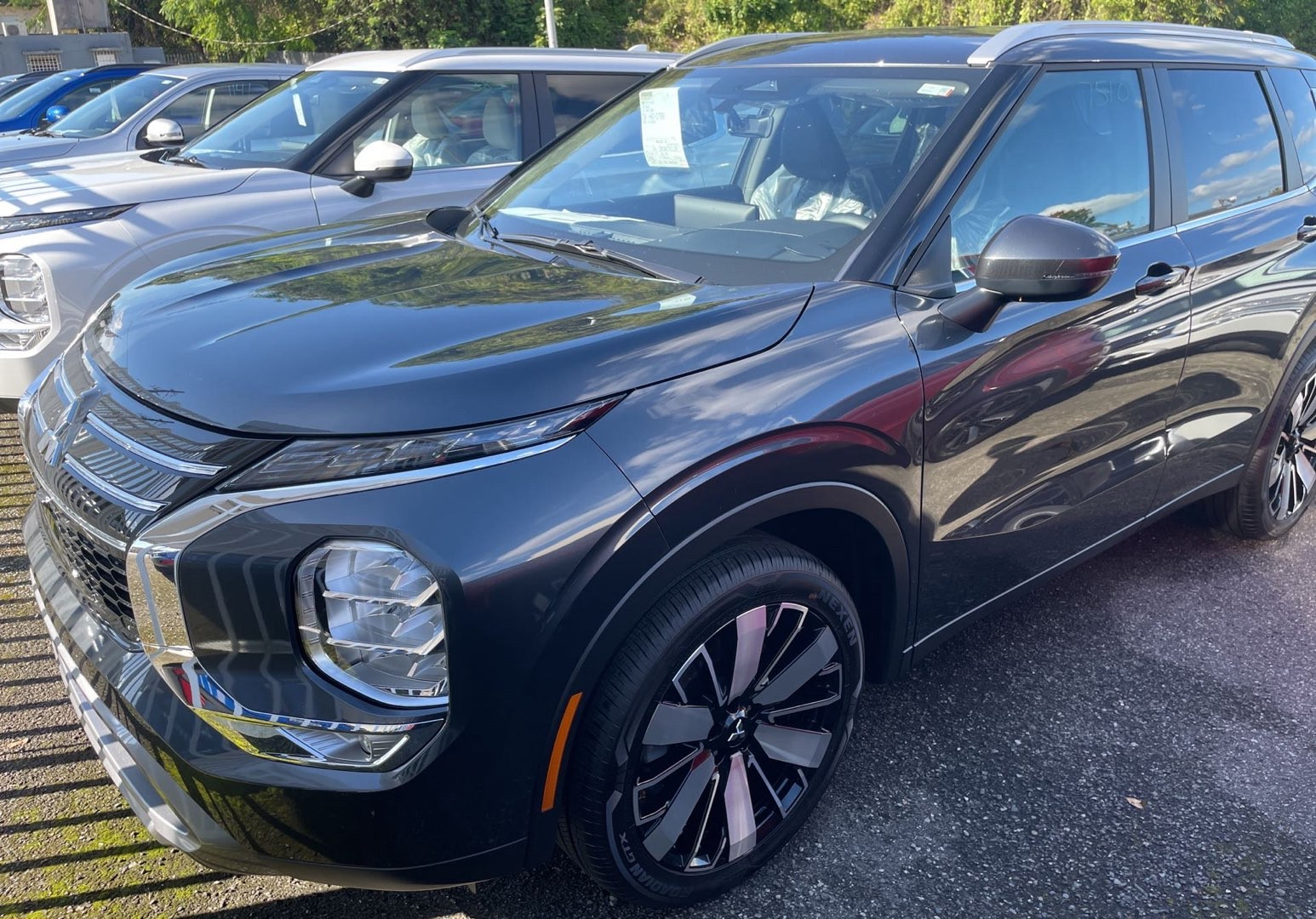 2026 Mitsubishi Outlander SE FWD's photo