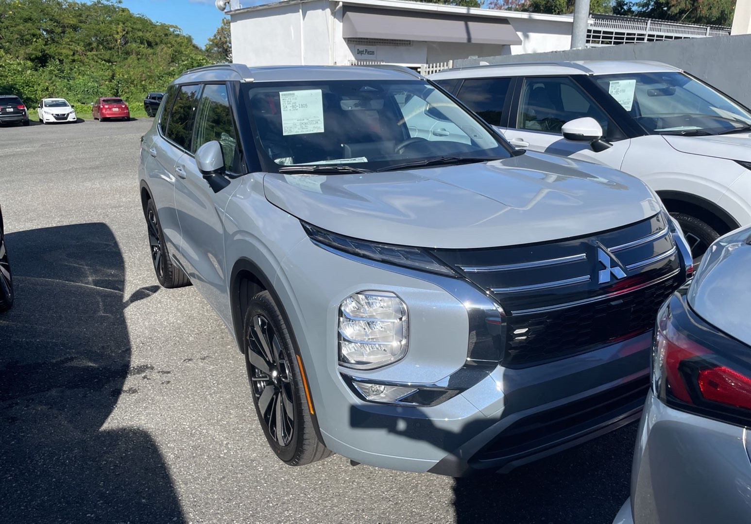 2026 Mitsubishi Outlander SEL FWD's photo