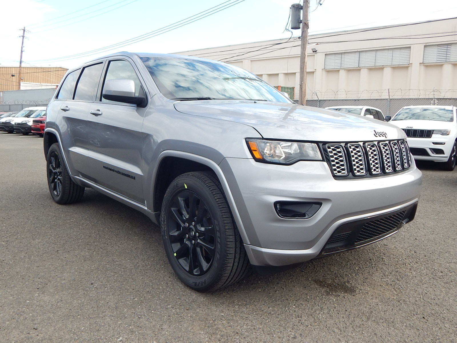 https://assets.dealerappcenter.com/dealergroups/154/vehicles/85428/MitzgE.JPG