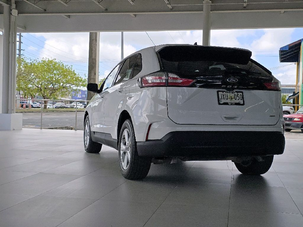 https://assets.dealerappcenter.com/dealergroups/172/vehicles/303392/9YYGsF.png