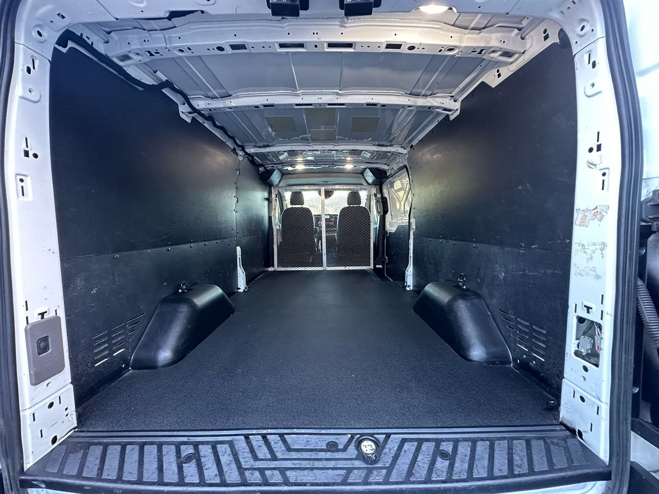 https://assets.dealerappcenter.com/dealergroups/186/vehicles/287009/1CXZBU.jpg