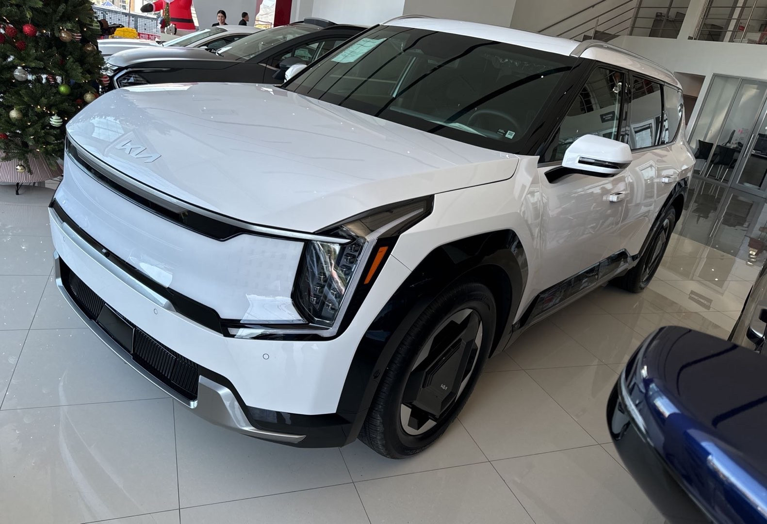 2025 Kia EV9 Land's photo