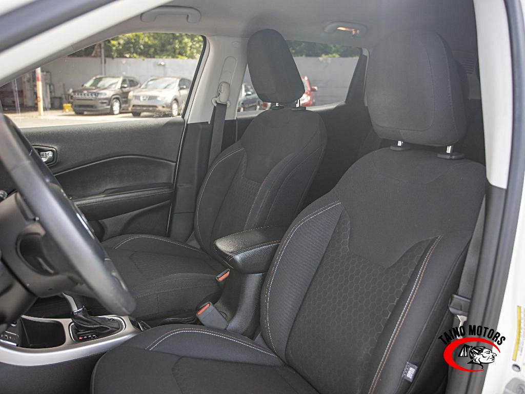 https://assets.dealerappcenter.com/dealergroups/197/vehicles/233004/3PEmkH.jpg