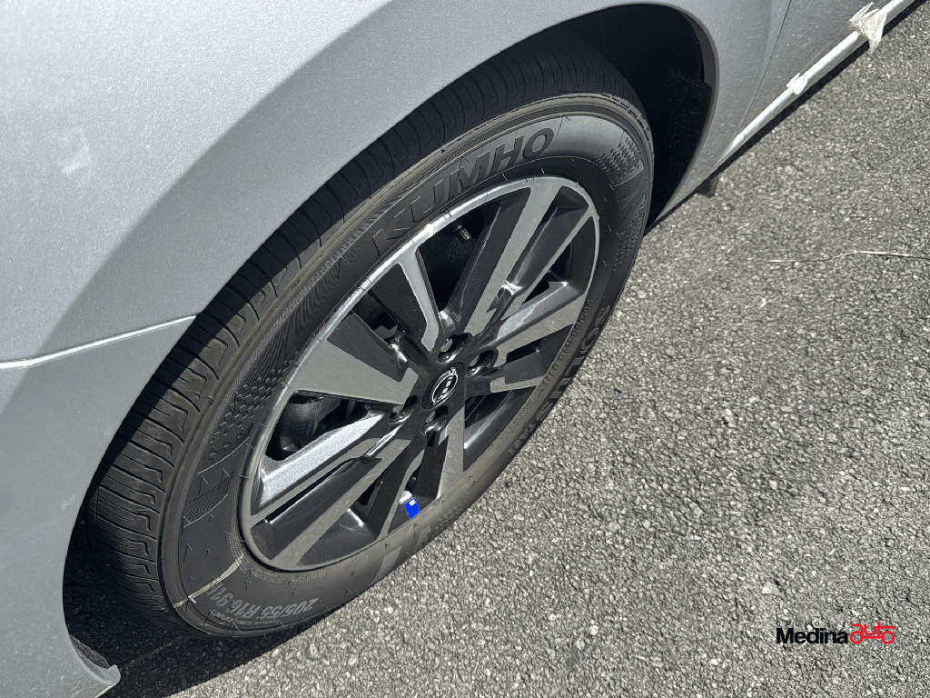 https://assets.dealerappcenter.com/dealergroups/214/vehicles/266676/c06FDs.png