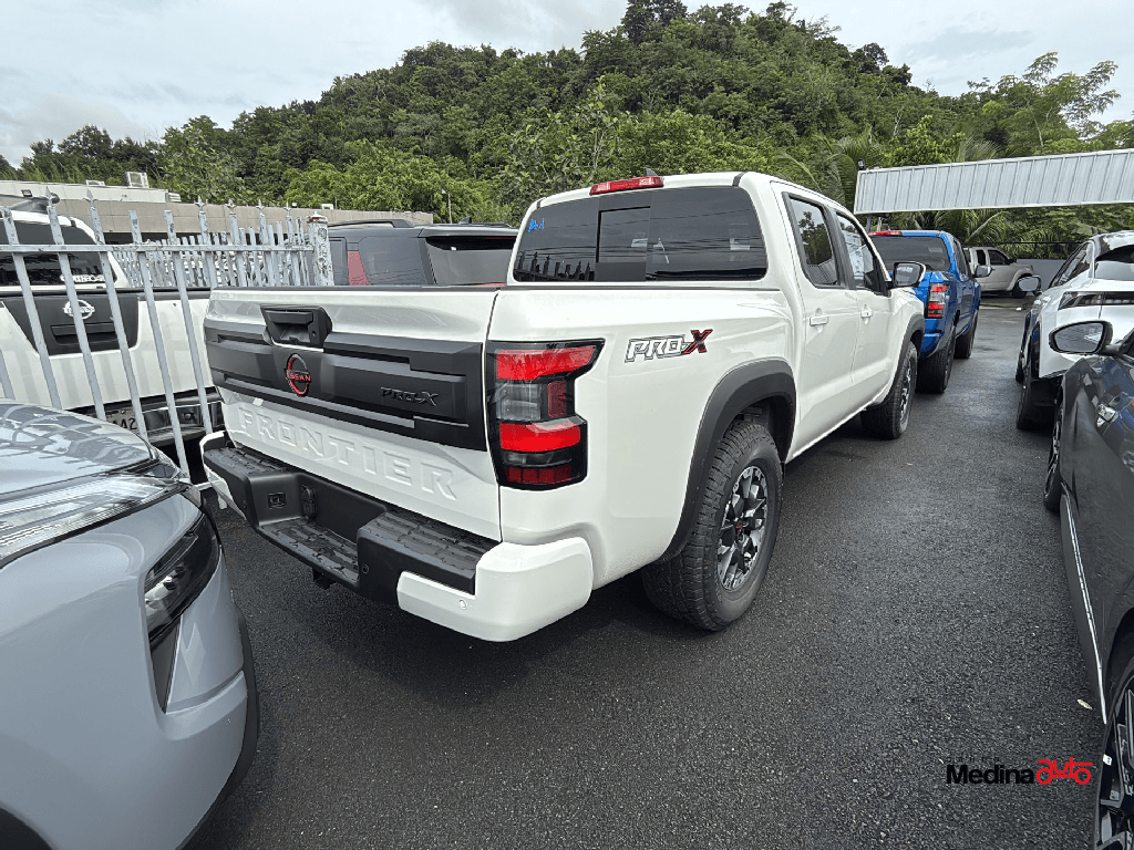 https://assets.dealerappcenter.com/dealergroups/214/vehicles/270855/ezPV5X.png