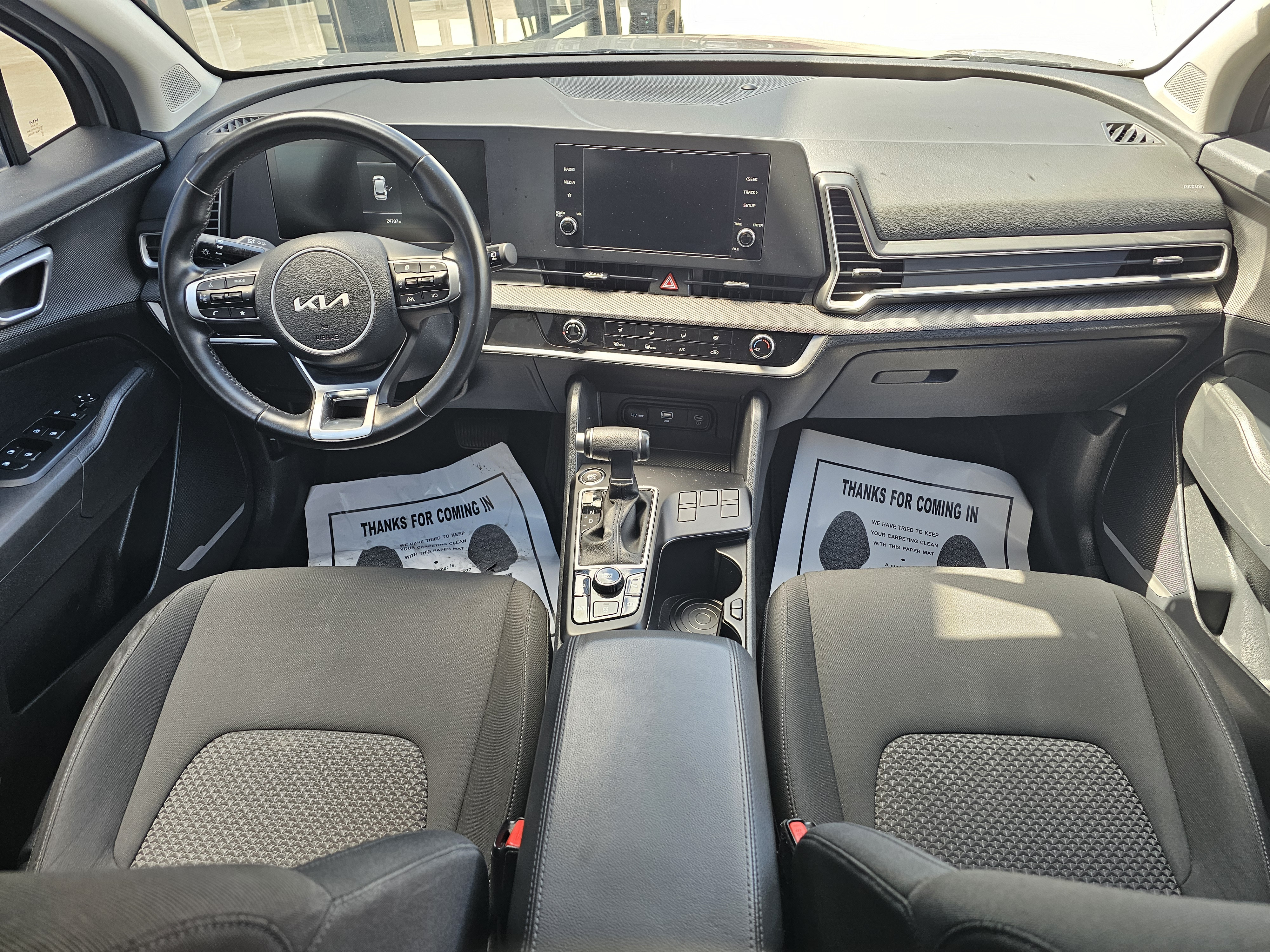 https://assets.dealerappcenter.com/dealergroups/22/vehicles/308589/DXsovq.jpg