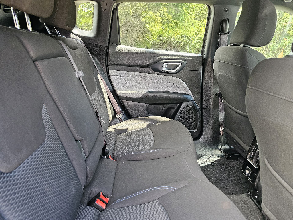 https://assets.dealerappcenter.com/dealergroups/22/vehicles/308595/EkDLQk.png