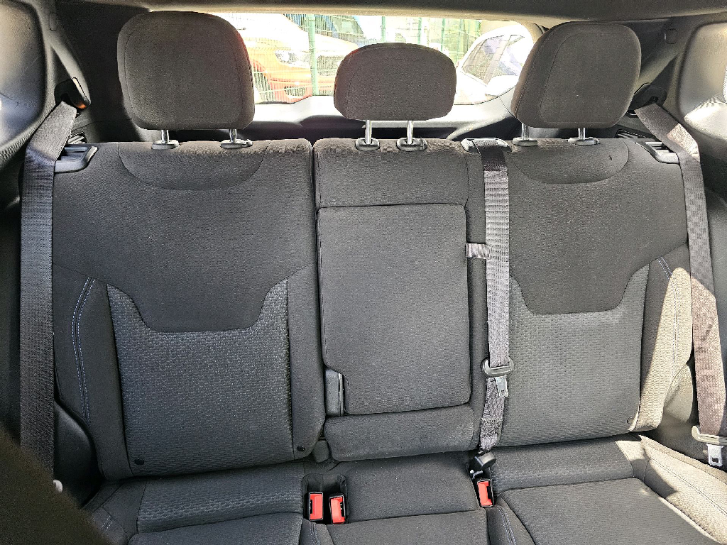 https://assets.dealerappcenter.com/dealergroups/22/vehicles/308595/xbp9EK.png