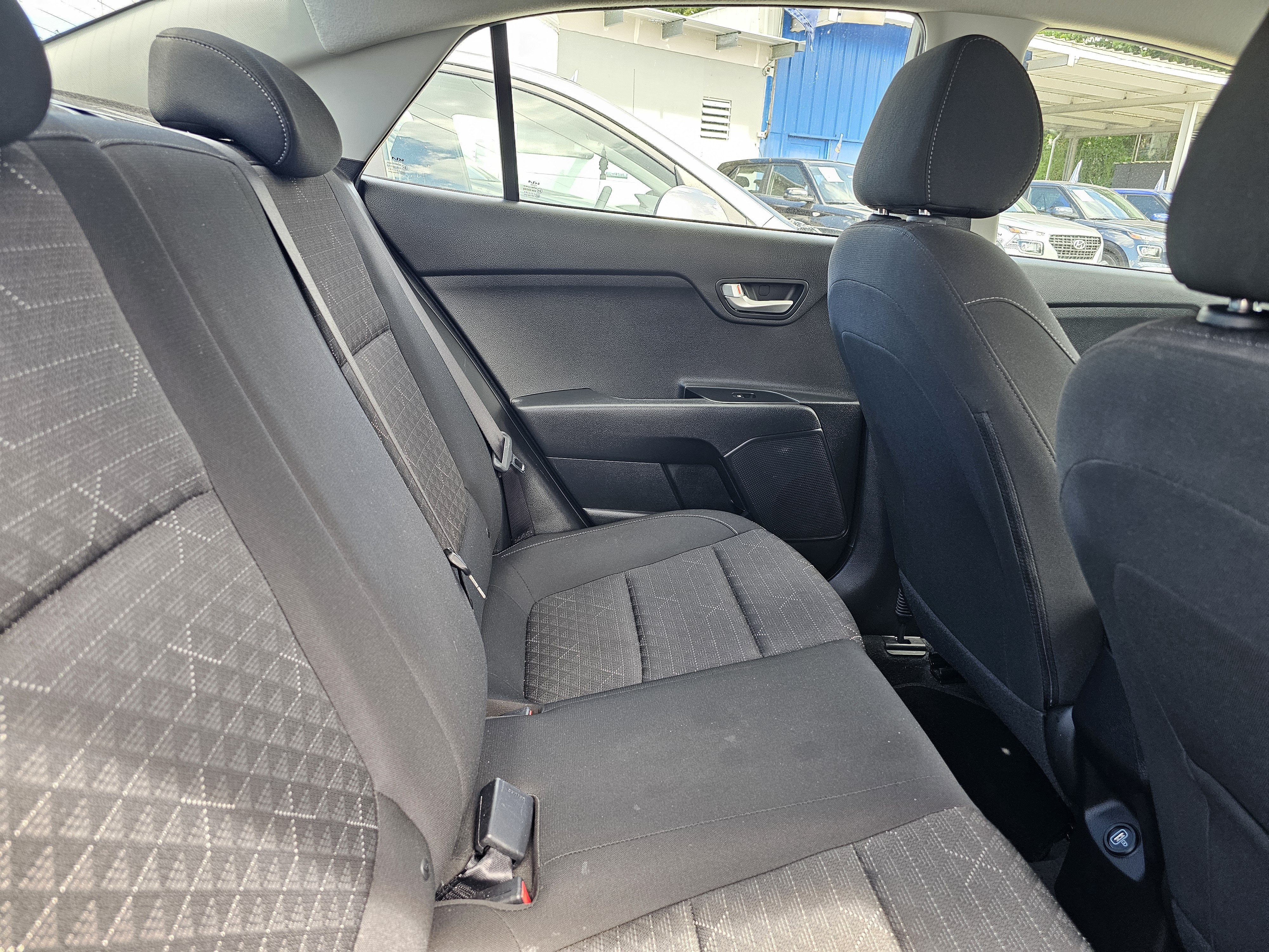 https://assets.dealerappcenter.com/dealergroups/22/vehicles/308597/8qUPBS.jpg