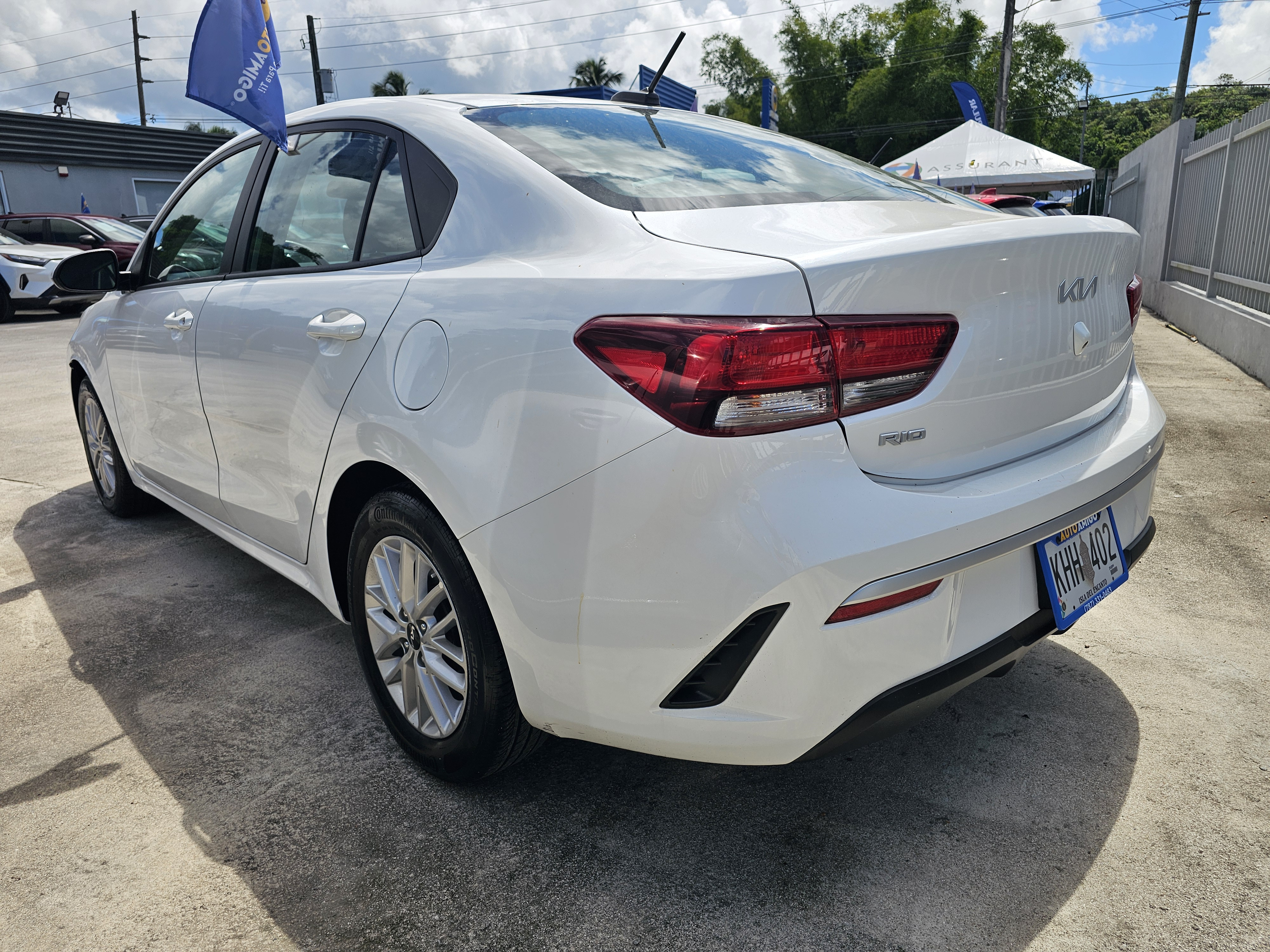 https://assets.dealerappcenter.com/dealergroups/22/vehicles/308597/jKj22L.jpg