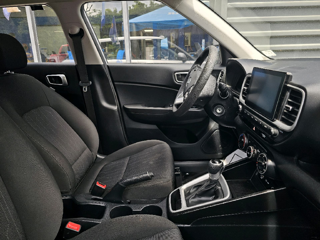 https://assets.dealerappcenter.com/dealergroups/22/vehicles/308603/wOySwZ.png