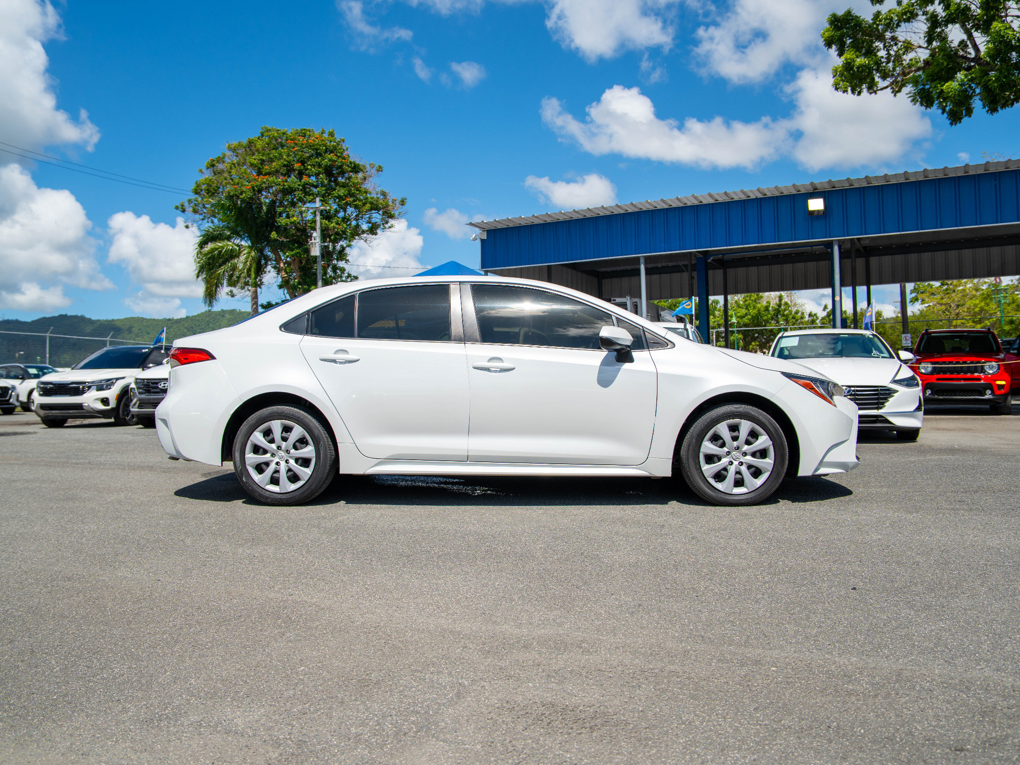 https://assets.dealerappcenter.com/dealergroups/22/vehicles/310088/6s0Z6l.jpg