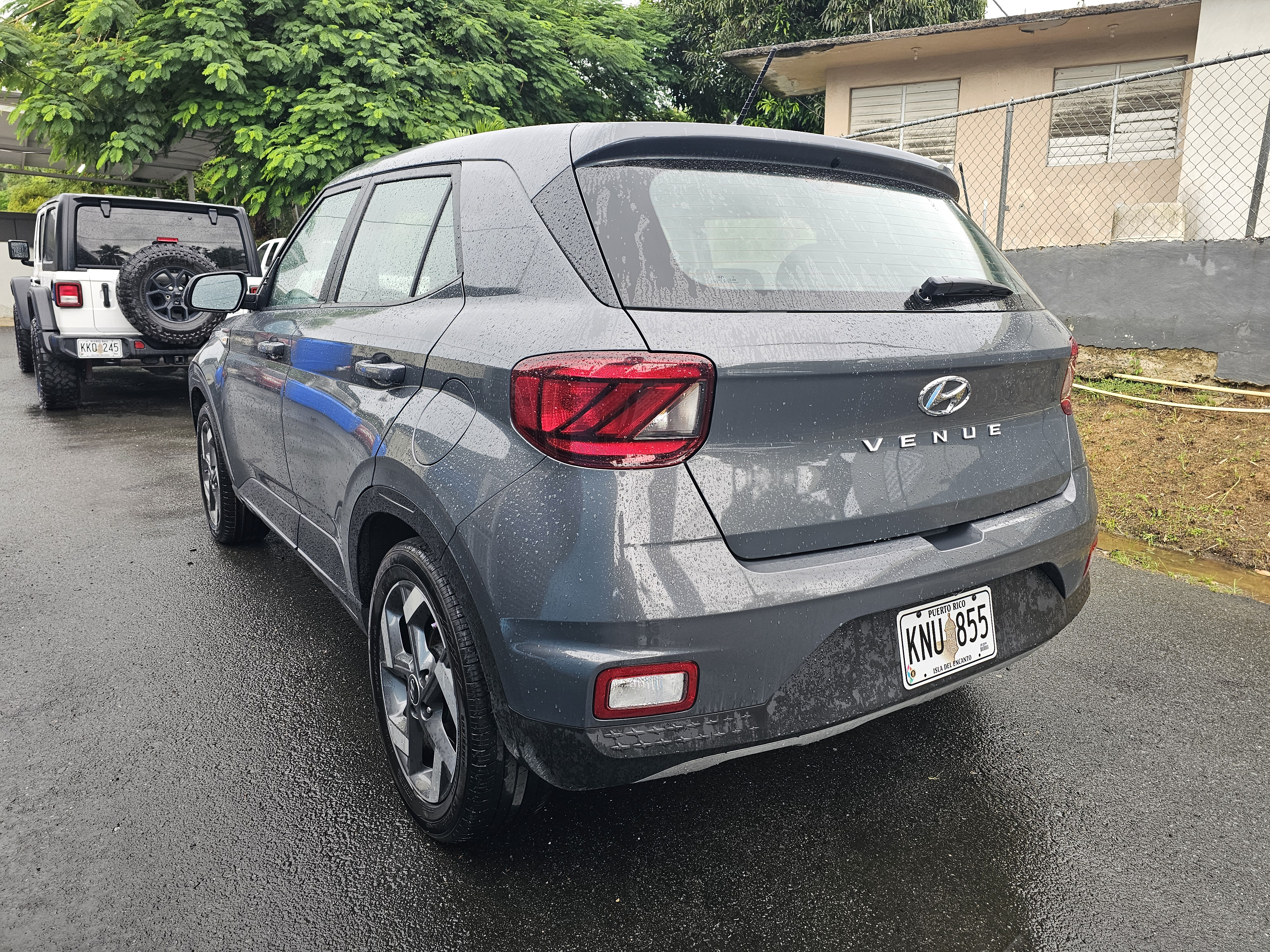 https://assets.dealerappcenter.com/dealergroups/22/vehicles/311101/MZDGVd.jpg