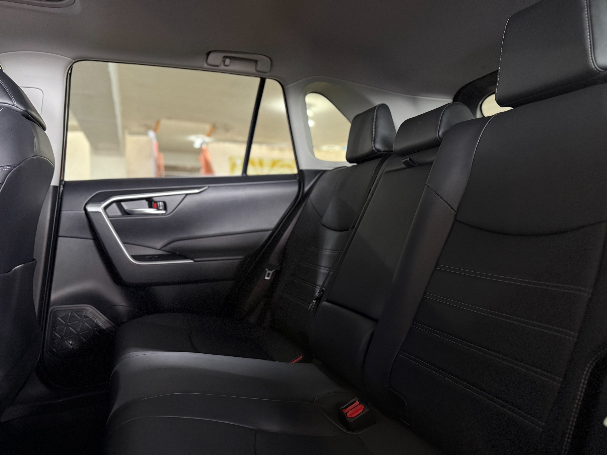 https://assets.dealerappcenter.com/dealergroups/229/vehicles/334049/QGCtzH.jpeg