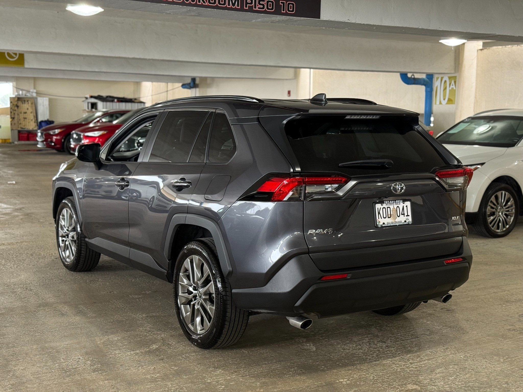 https://assets.dealerappcenter.com/dealergroups/229/vehicles/334049/fnKkck.jpeg