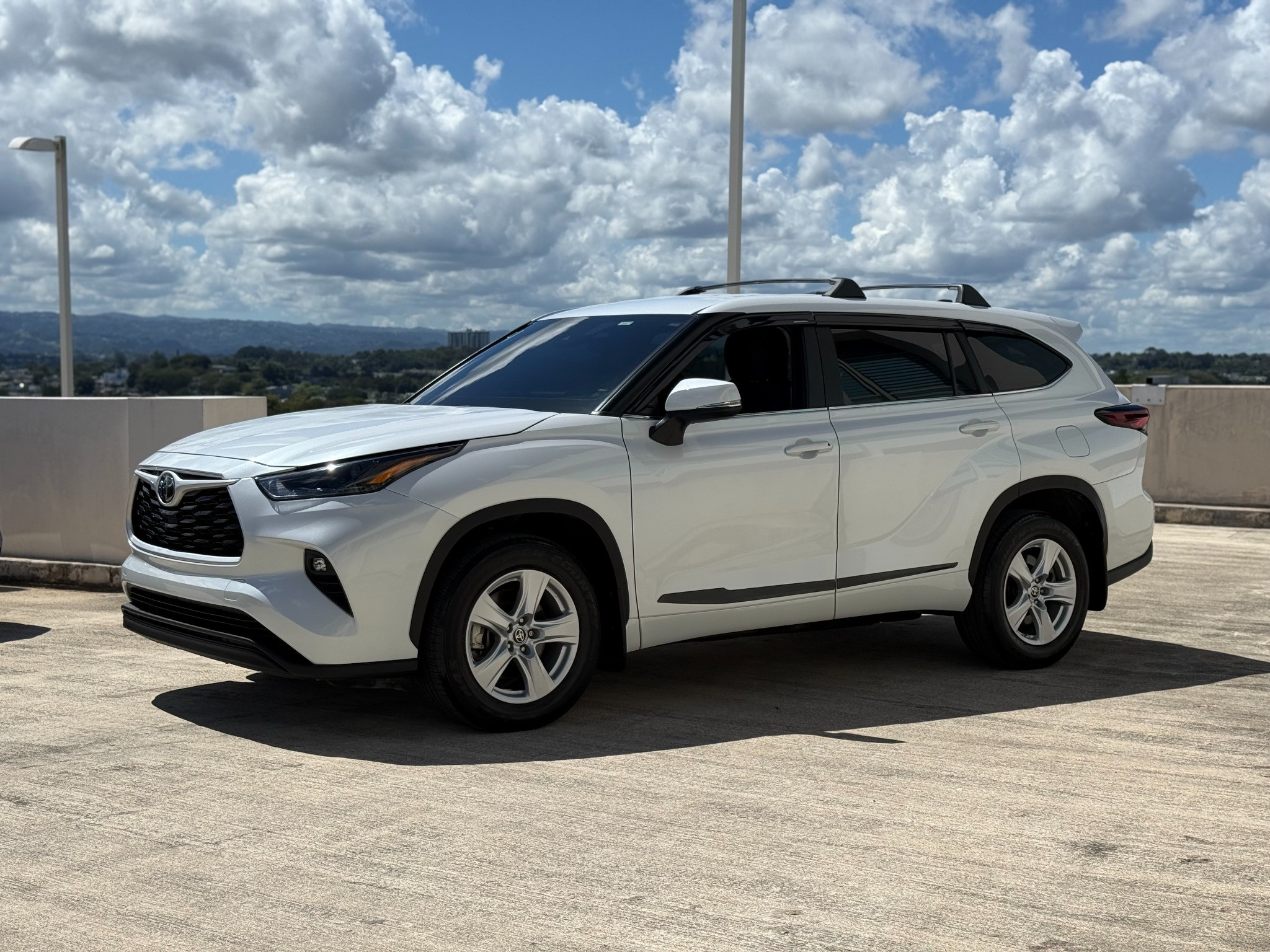 https://assets.dealerappcenter.com/dealergroups/229/vehicles/334078/2kSX3k.jpeg