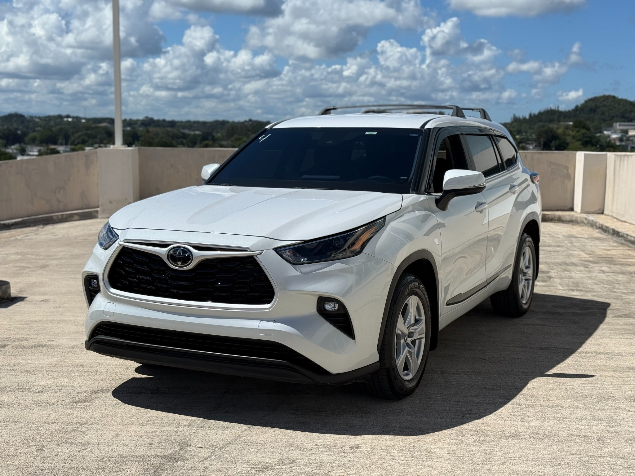 https://assets.dealerappcenter.com/dealergroups/229/vehicles/334078/gs4H0X.jpeg