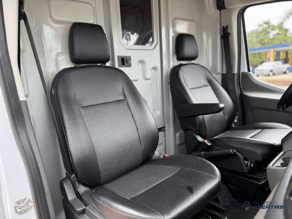 https://assets.dealerappcenter.com/dealergroups/243/vehicles/289537/nWrpVU.png