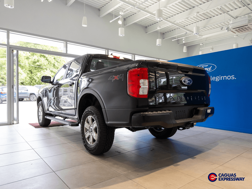 https://assets.dealerappcenter.com/dealergroups/244/vehicles/297175/88ZIWX.png