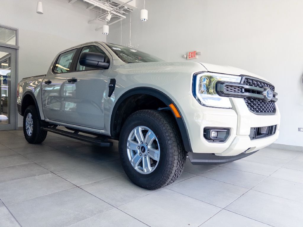 https://assets.dealerappcenter.com/dealergroups/244/vehicles/304446/qYJUsJ.png