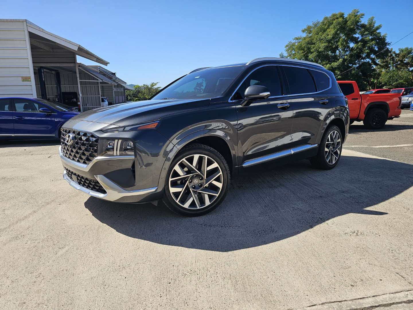 2021 Hyundai Santa Fe Calligraphy's photo