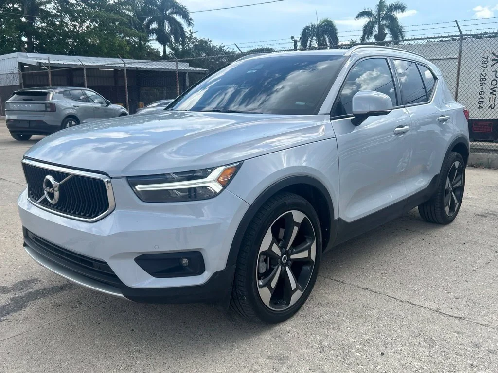 https://assets.dealerappcenter.com/dealergroups/293/vehicles/131831/JCFZGn.webp