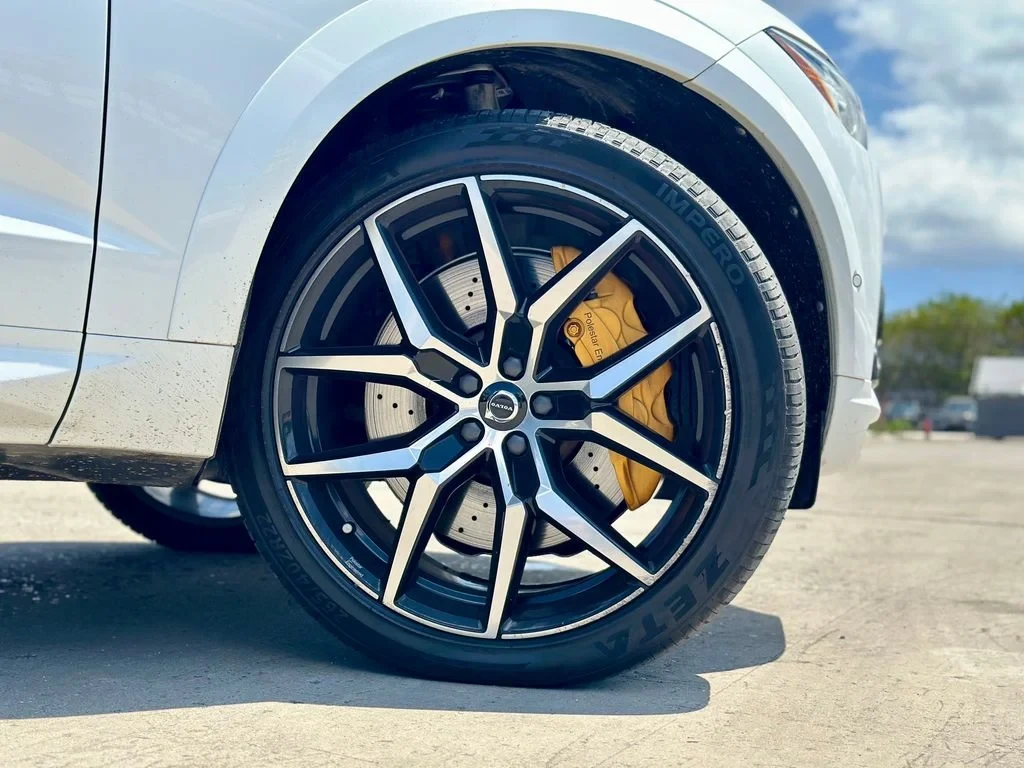 https://assets.dealerappcenter.com/dealergroups/293/vehicles/157387/Wa2axW.webp