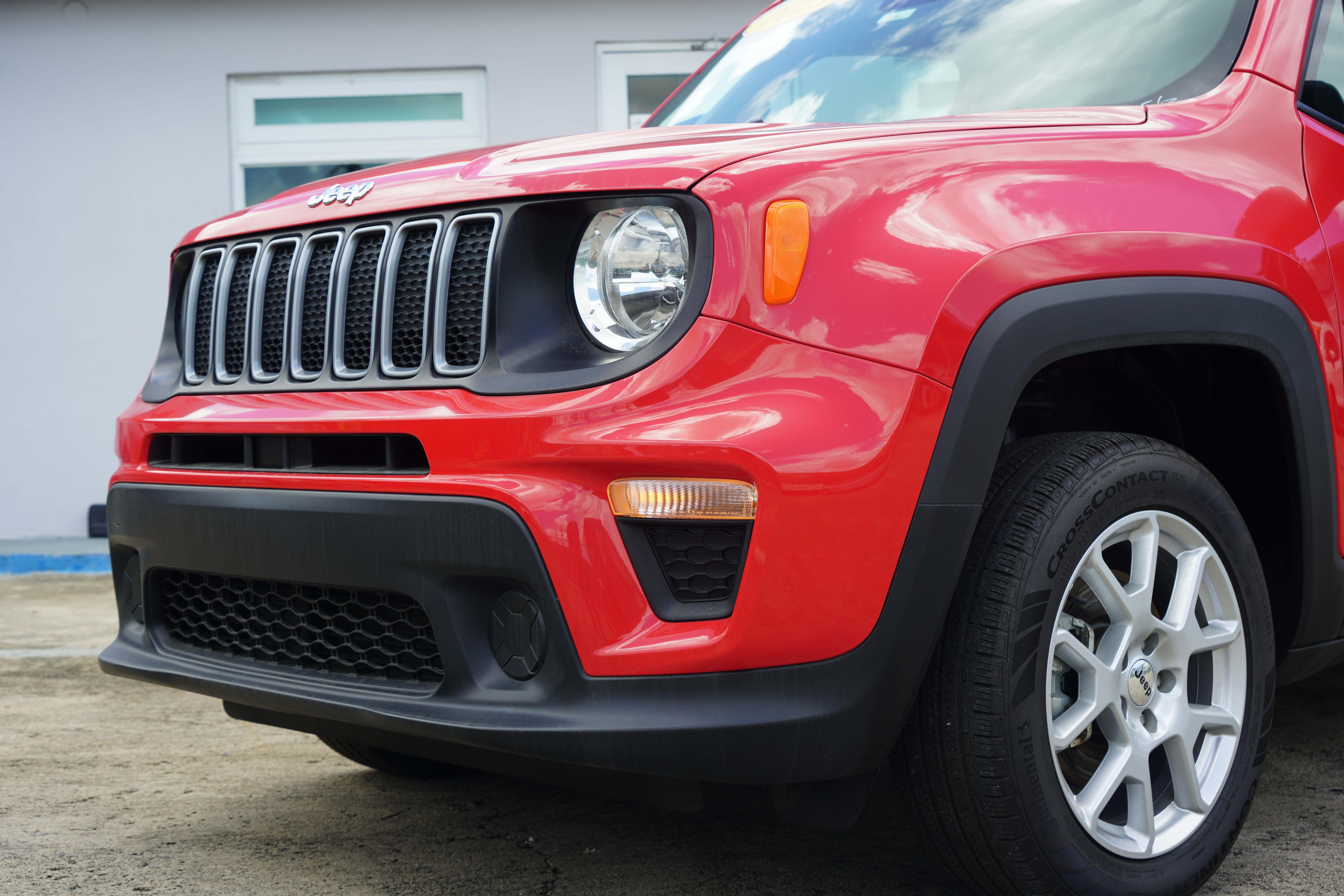 https://assets.dealerappcenter.com/dealergroups/297/vehicles/278317/oVPGTA.JPG