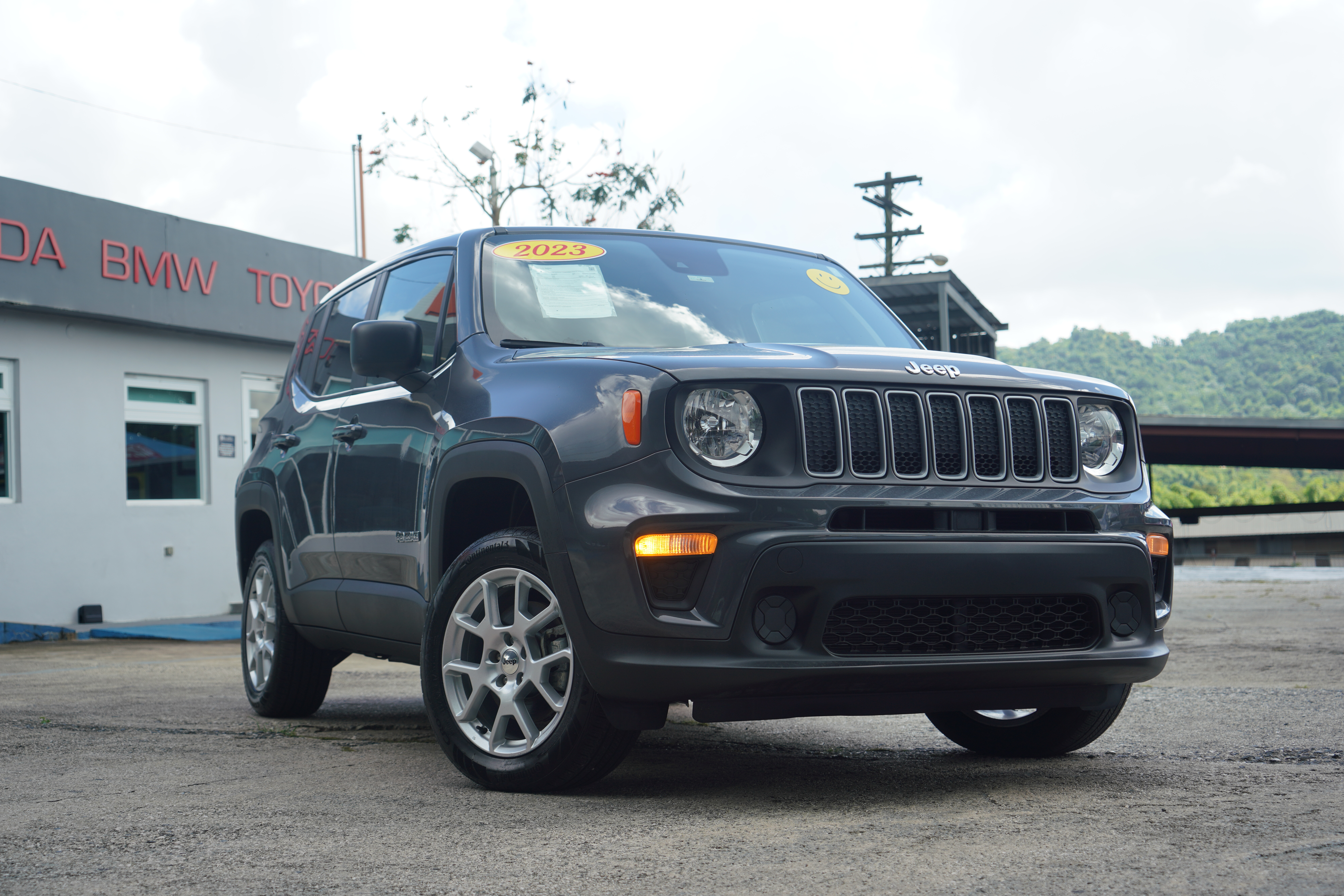 https://assets.dealerappcenter.com/dealergroups/297/vehicles/278322/EbUUQA.JPG