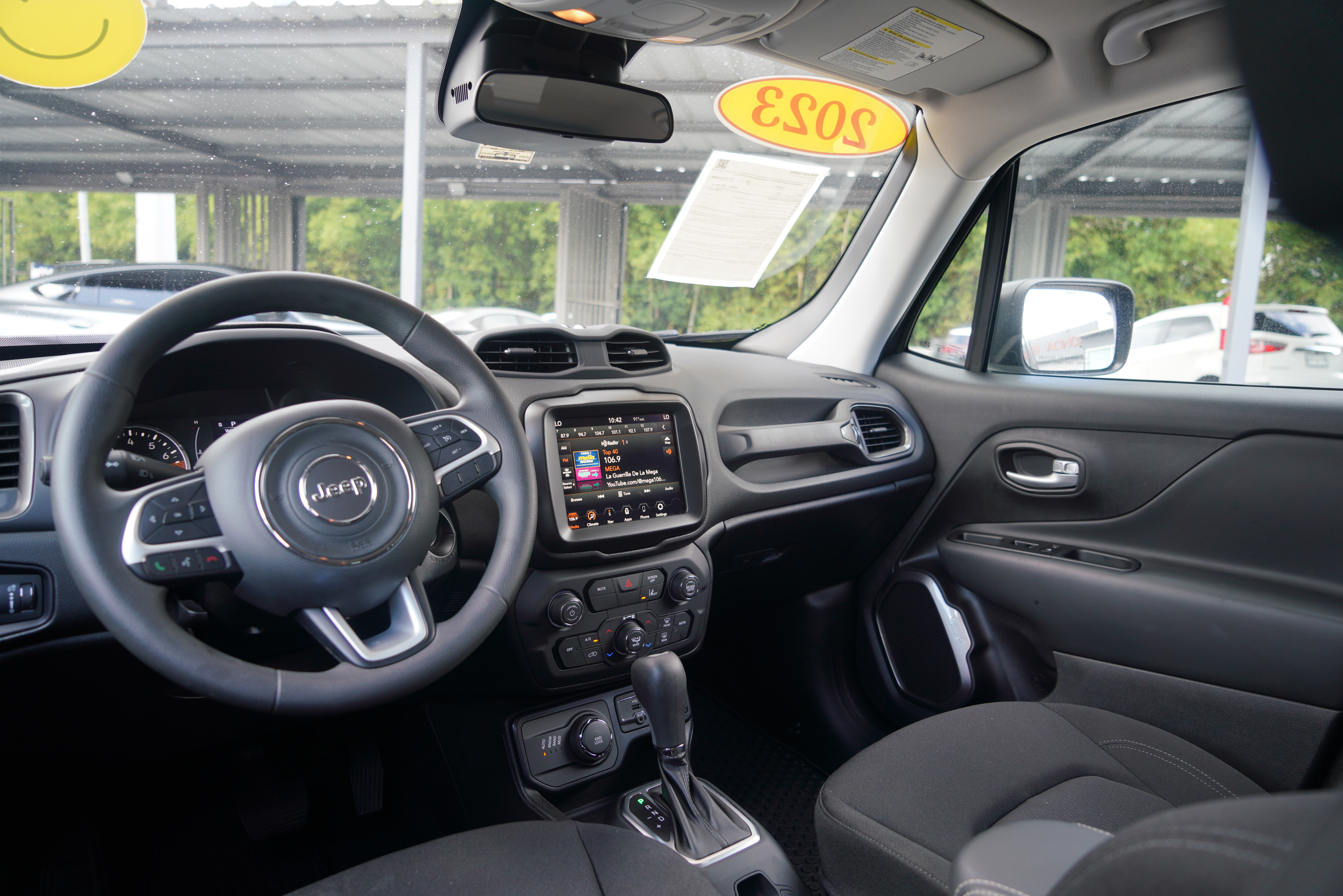https://assets.dealerappcenter.com/dealergroups/297/vehicles/278322/Q2bj8a.JPG