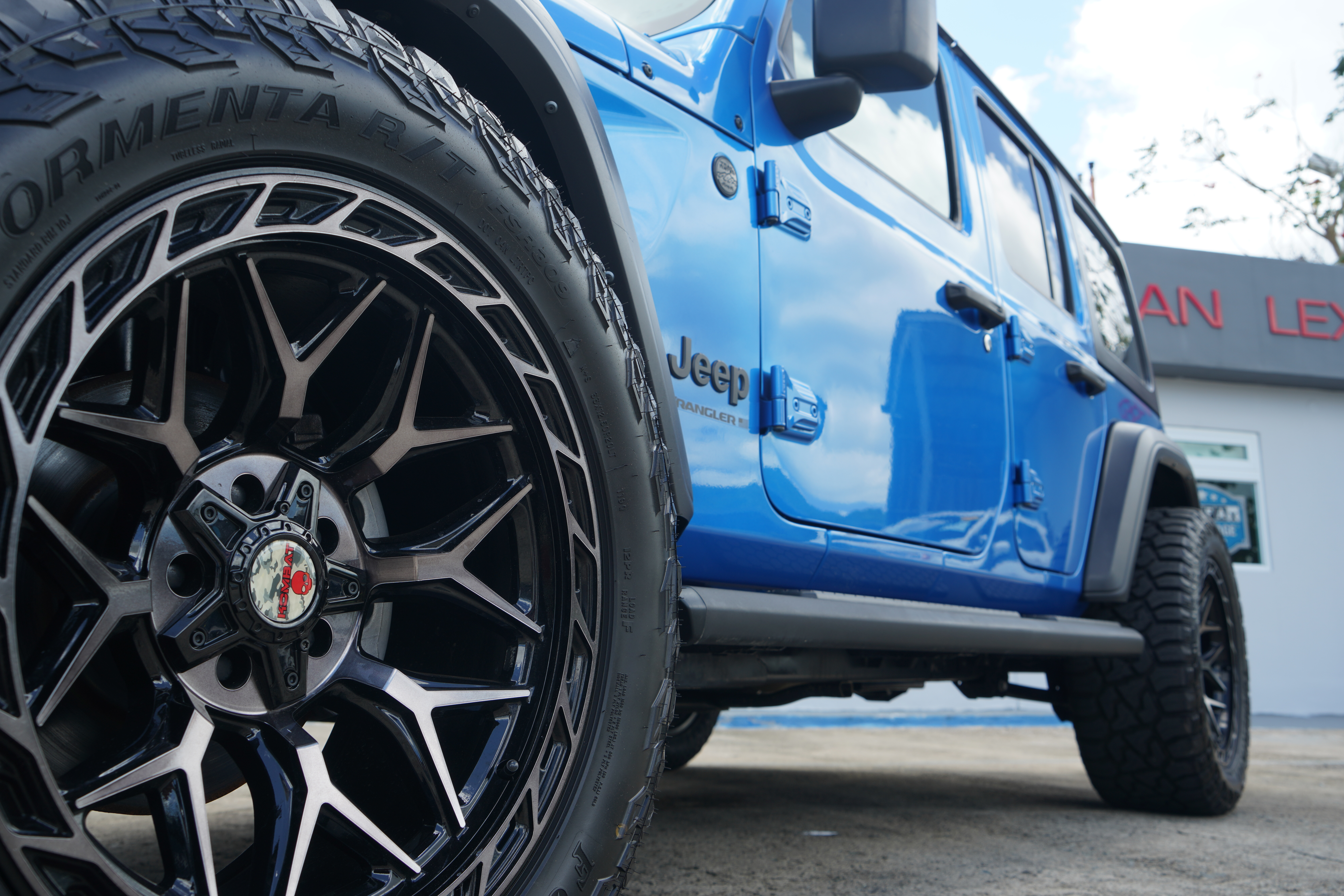 https://assets.dealerappcenter.com/dealergroups/297/vehicles/292365/mWoj0u.JPG