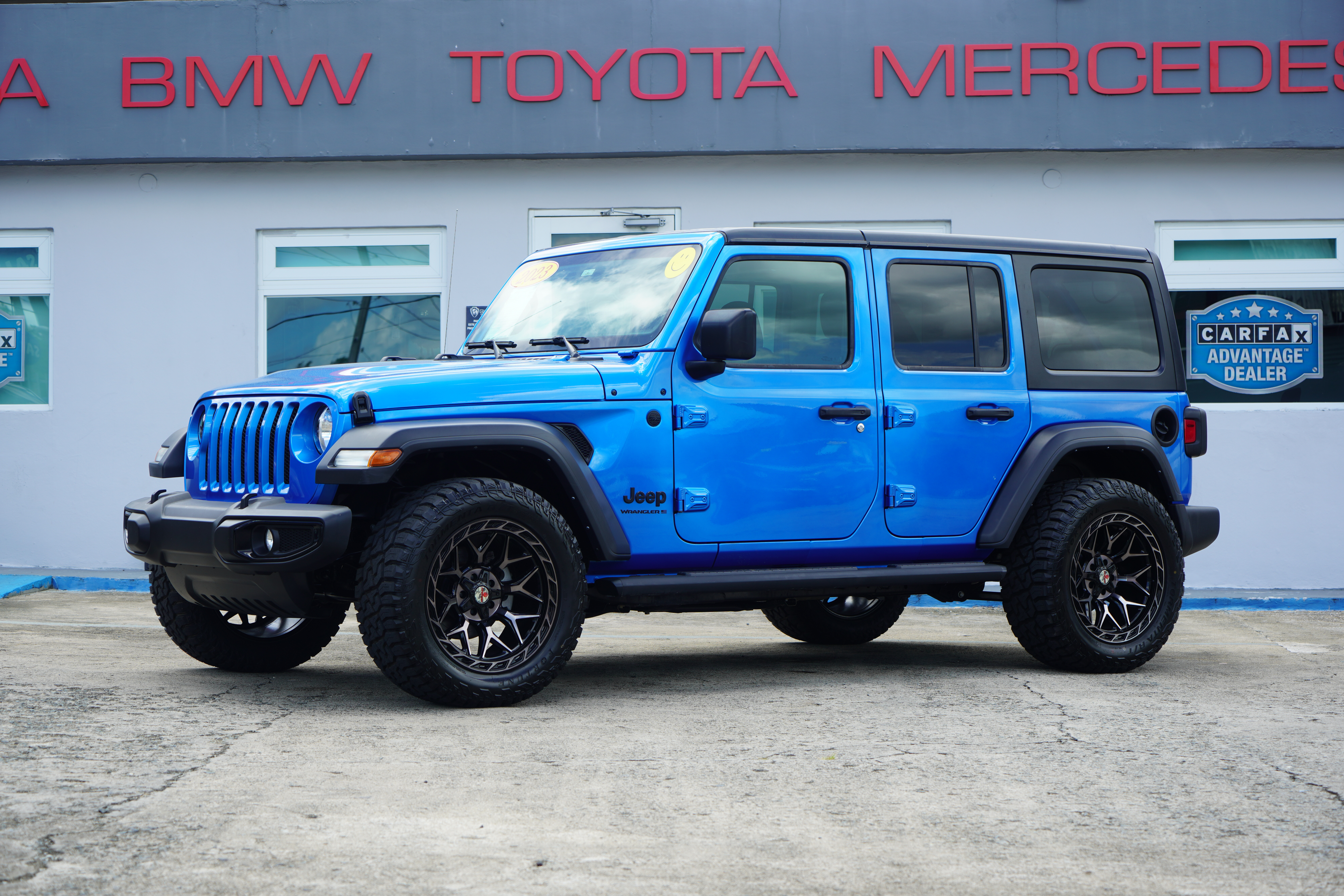 https://assets.dealerappcenter.com/dealergroups/297/vehicles/292365/tmFHgR.JPG