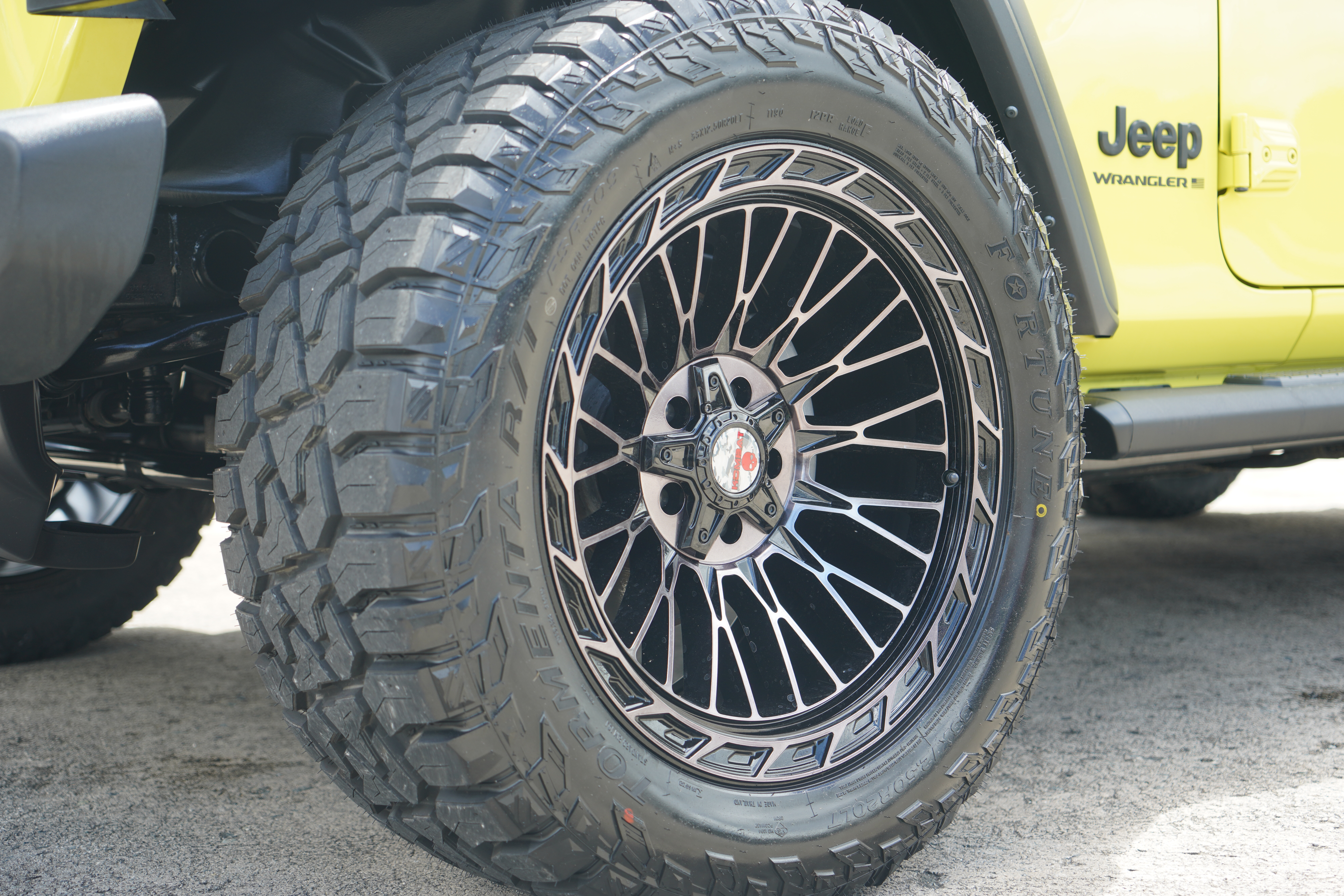 https://assets.dealerappcenter.com/dealergroups/297/vehicles/292366/Mys53c.JPG