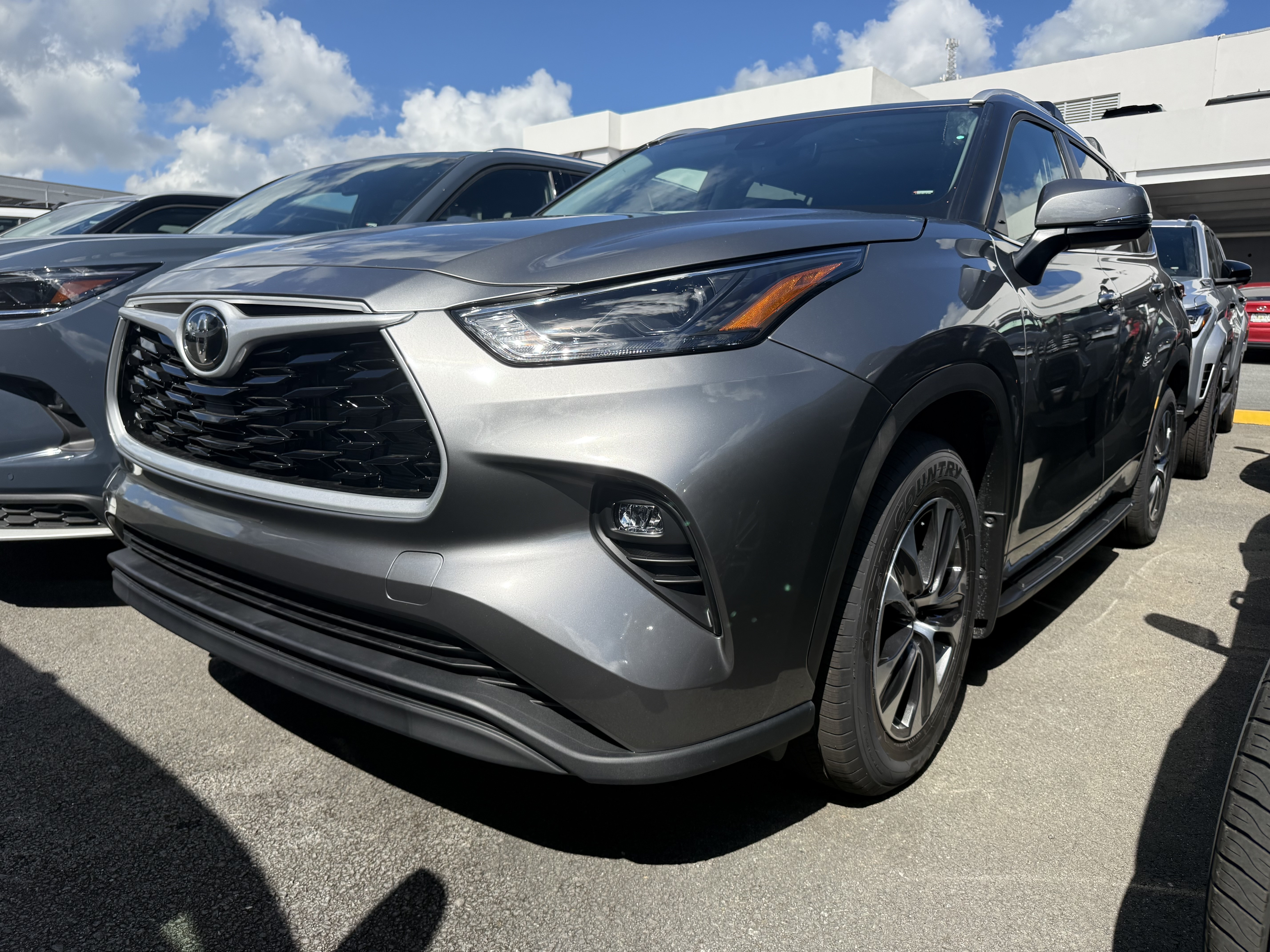 https://assets.dealerappcenter.com/dealergroups/334/vehicles/314432/hjGO24.jpg