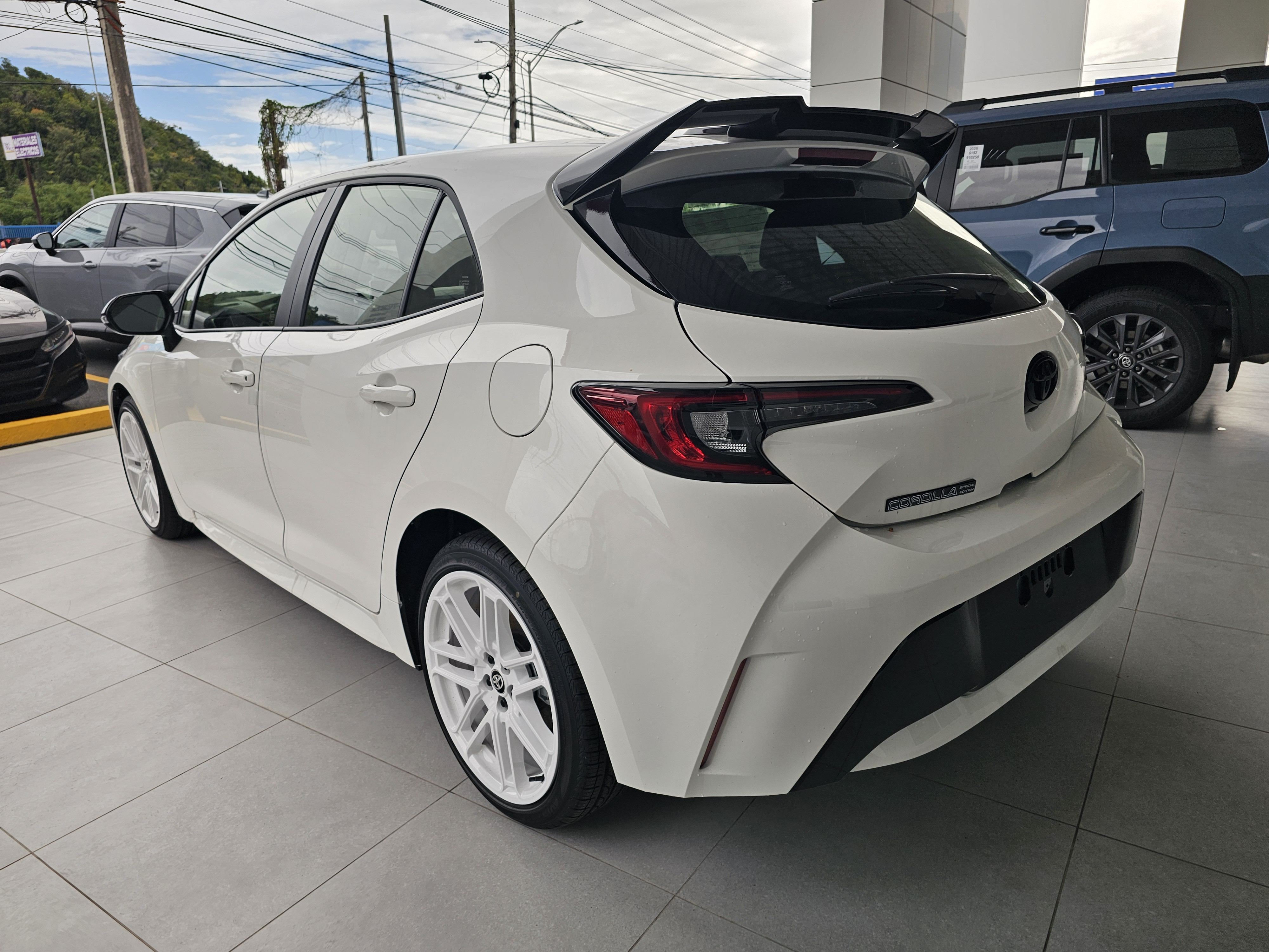 https://assets.dealerappcenter.com/dealergroups/334/vehicles/329542/U3VX7W.jpg