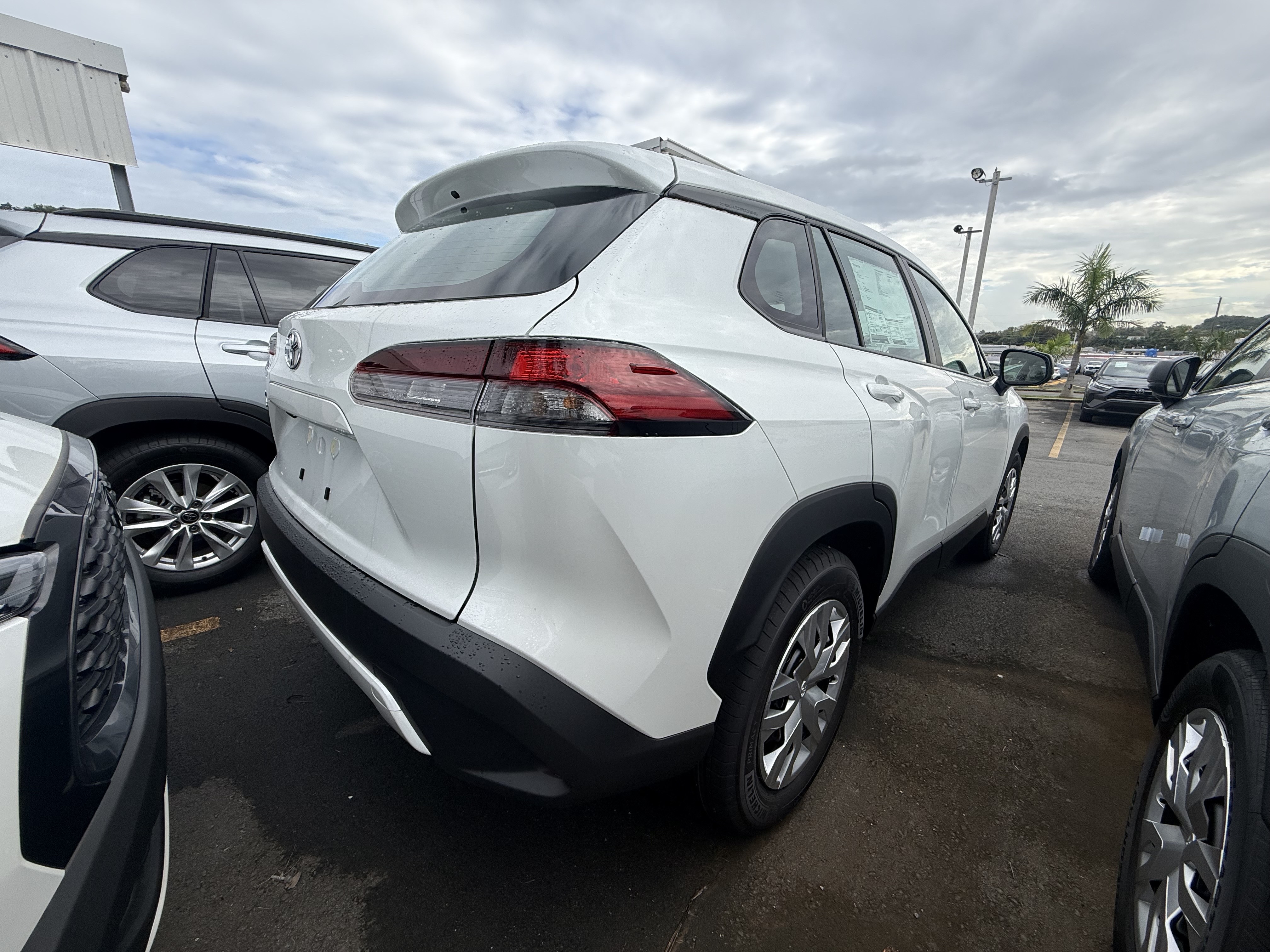 https://assets.dealerappcenter.com/dealergroups/334/vehicles/329543/29fN7I.jpg