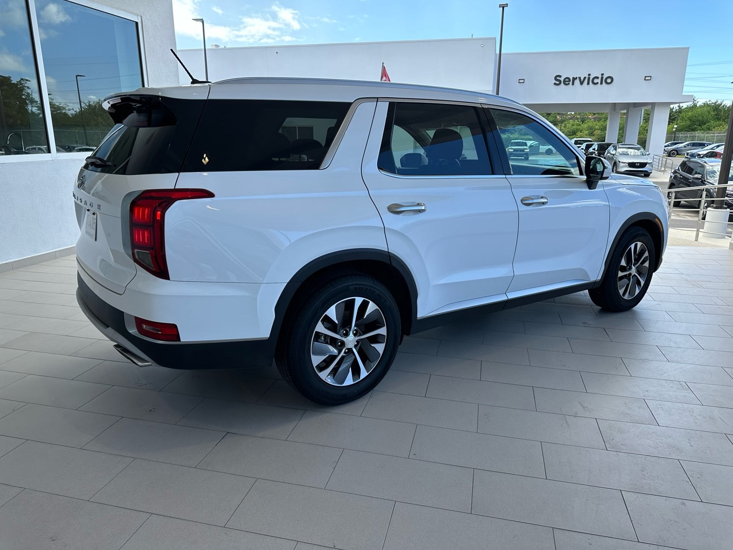 https://assets.dealerappcenter.com/dealergroups/336/vehicles/262130/4V8omc.jpg