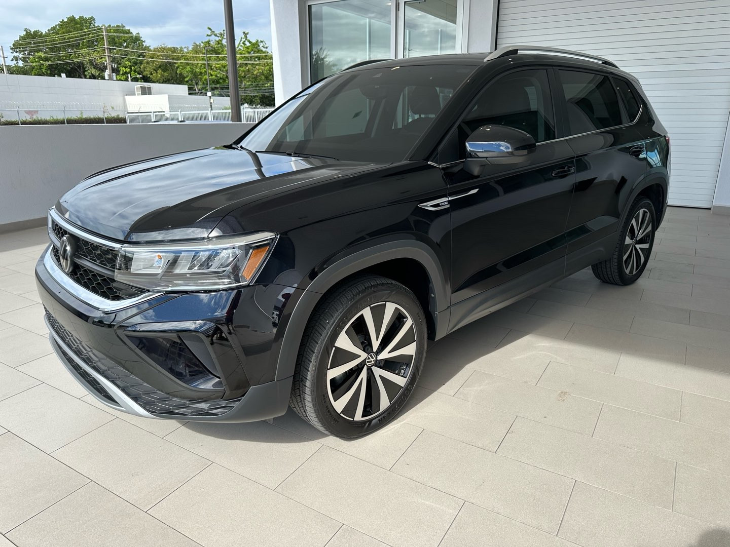 https://assets.dealerappcenter.com/dealergroups/336/vehicles/267001/imUQhY.jpg