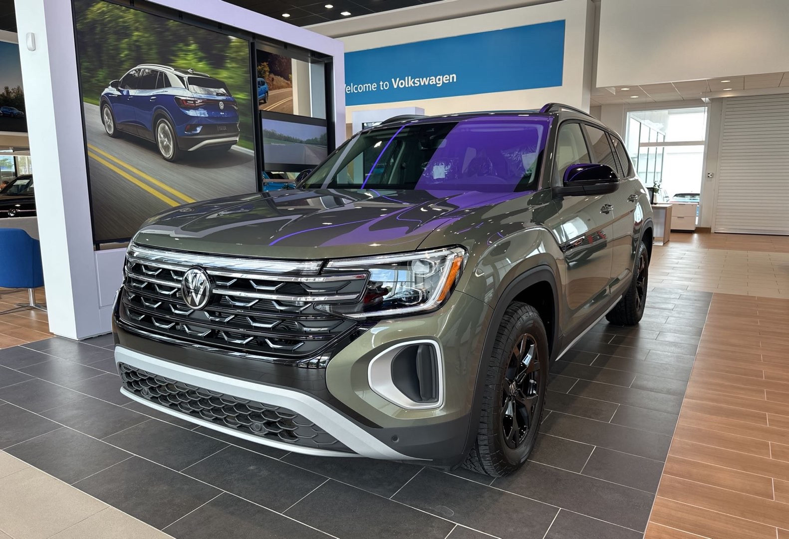 https://assets.dealerappcenter.com/dealergroups/336/vehicles/276075/YJghog.jpg
