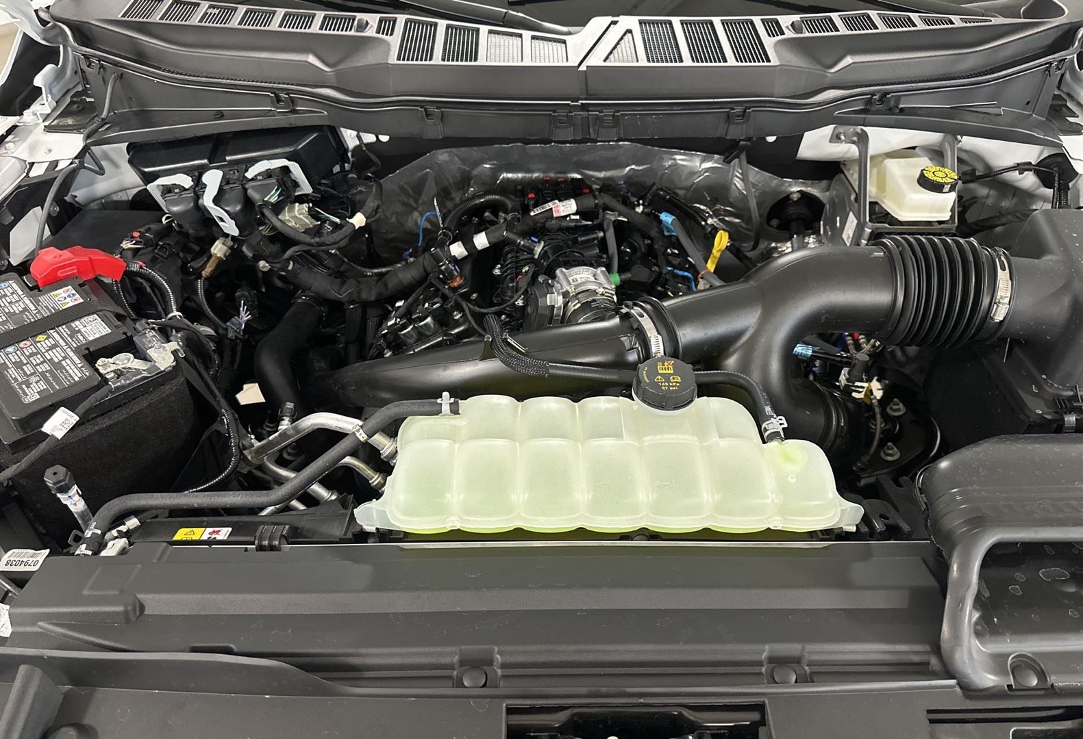 https://assets.dealerappcenter.com/dealergroups/336/vehicles/296705/Lhj2Yy.jpg