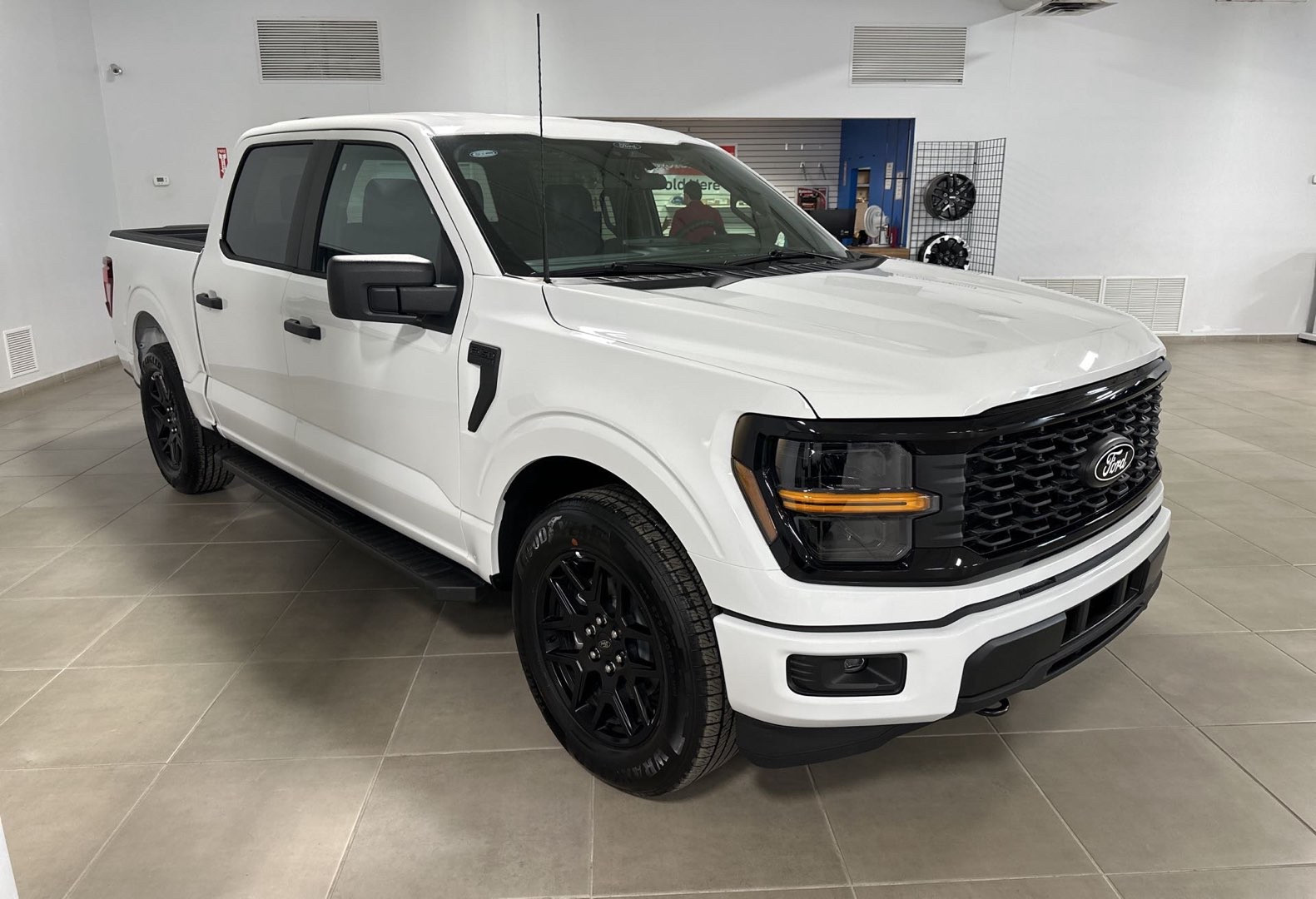 https://assets.dealerappcenter.com/dealergroups/336/vehicles/296705/nIJMhf.jpg