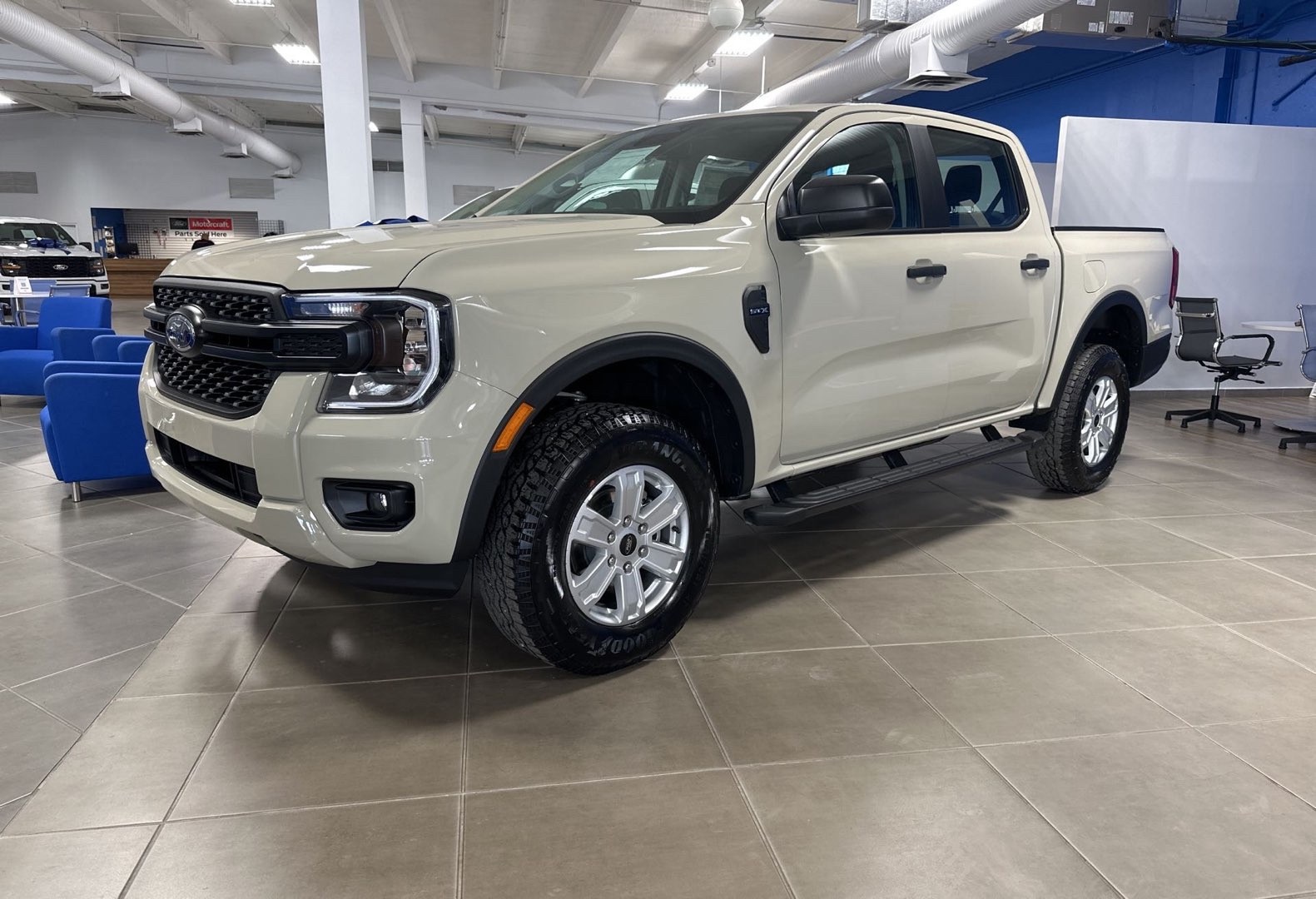 https://assets.dealerappcenter.com/dealergroups/336/vehicles/298002/U5HvPJ.jpg