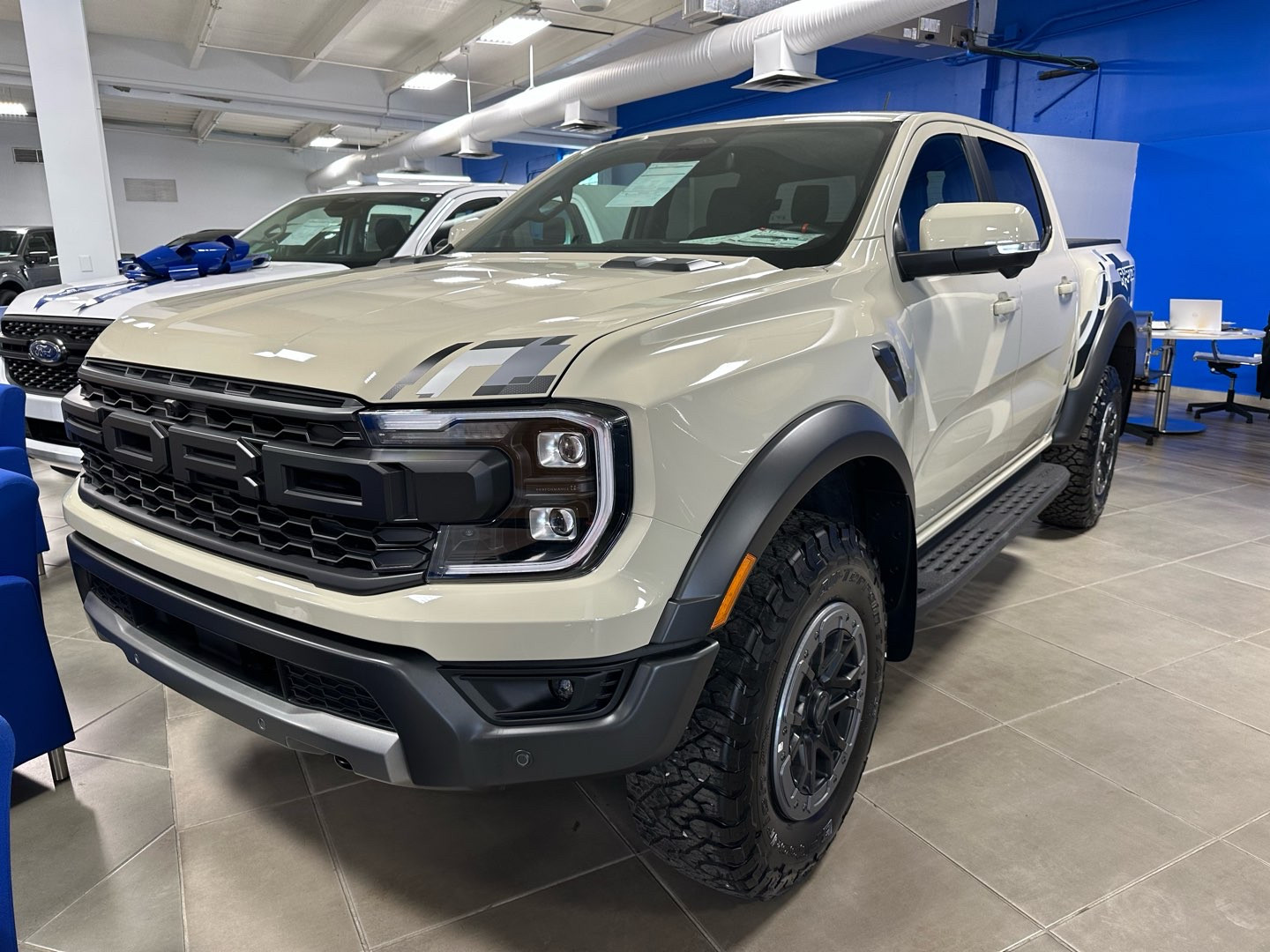 https://assets.dealerappcenter.com/dealergroups/336/vehicles/302323/rJdwtr.jpg
